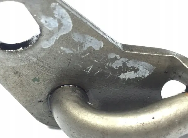 Tobera de aceite Volvo OEM 1547914 - Usado image 9