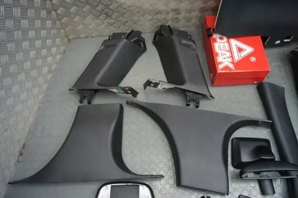 Garniture de pilier noir Jeep OE pour Cherokee WK2 image 3