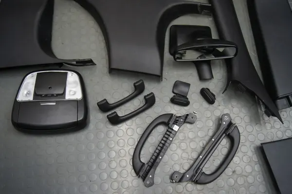 Garniture de pilier noir Jeep OE pour Cherokee WK2 image 4