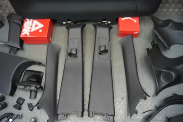 Garniture de pilier noir Jeep OE pour Cherokee WK2 image 5