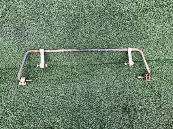 Barra estabilizadora trasera OEM 504083640 para Iveco Daily 4ª gen image 2