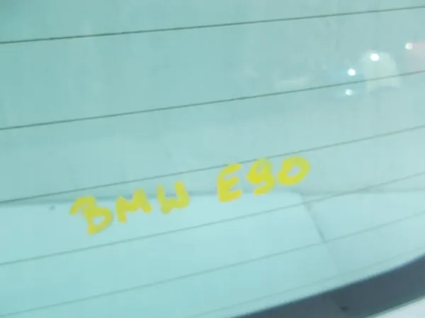 Vidro traseiro de porta-malas E90 - OEM E90 SZYBA TYŁ KLAPA image 3