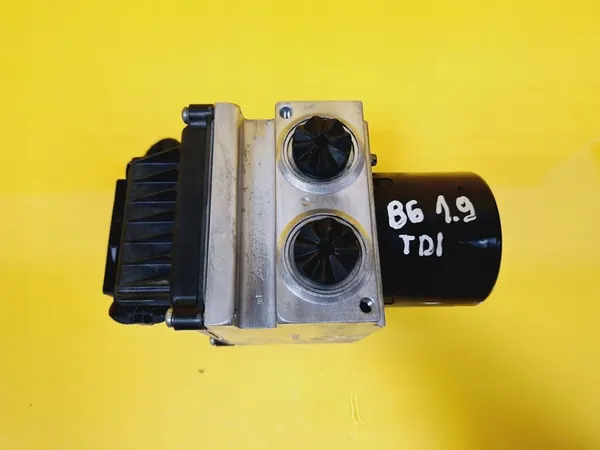 Pompe de contrôle ABS 3C0614109D VW Passat B6 image 5