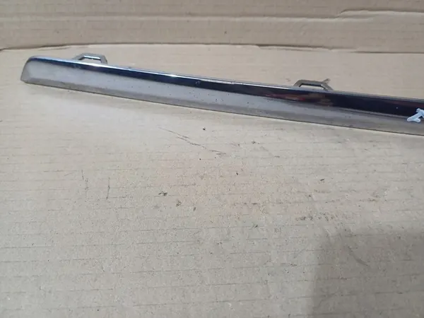 Takapuskuri Kromi Vasemmalle VW Passat B7 image 2