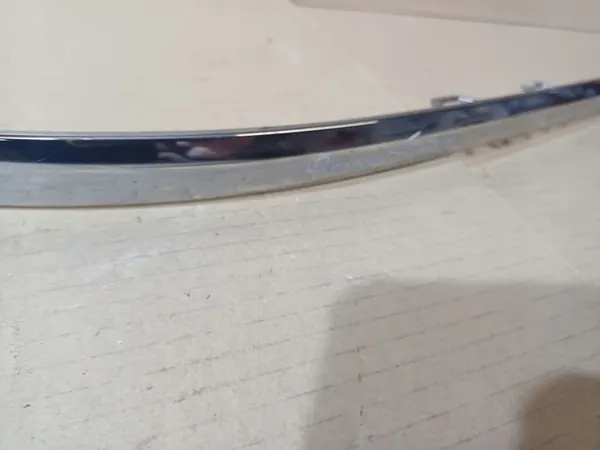 Takapuskuri Kromi Vasemmalle VW Passat B7 image 8