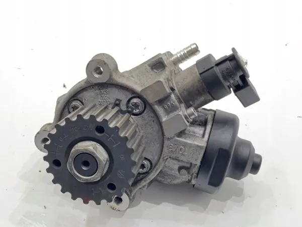 Injectiepomp VW Passat B8 04L130755D 150pk image 2