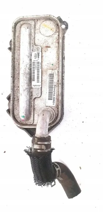 Toyota RAV4 Oljekylare OEM 157100R011 - Begagnad image 2