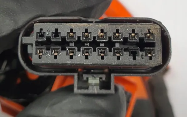Mercedes Hybrid-Ladekabel OEM A2135404993 image 3