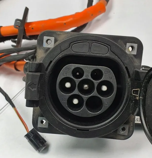 Mercedes Hybrid-Ladekabel OEM A2135404993 image 5