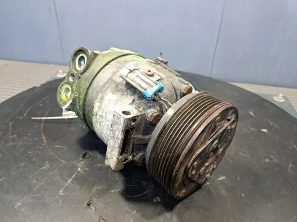 Opel Vectra C Ilmastointikompressori OEM 13197197 image 2