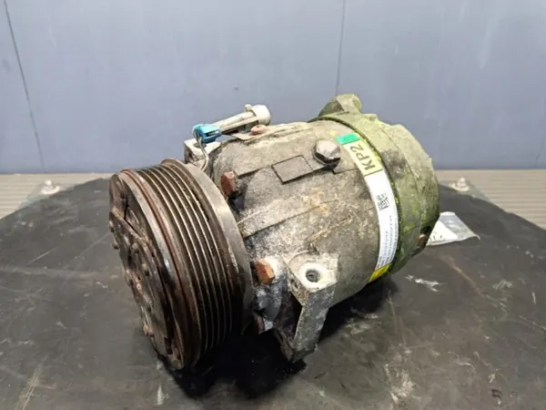 Opel Vectra C Ilmastointikompressori OEM 13197197 image 3