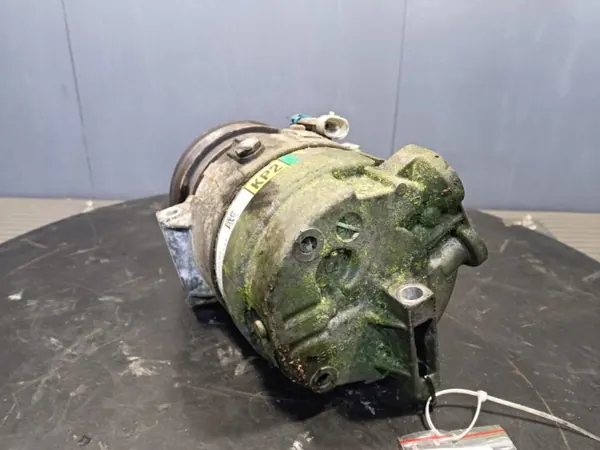Opel Vectra C Ilmastointikompressori OEM 13197197 image 4