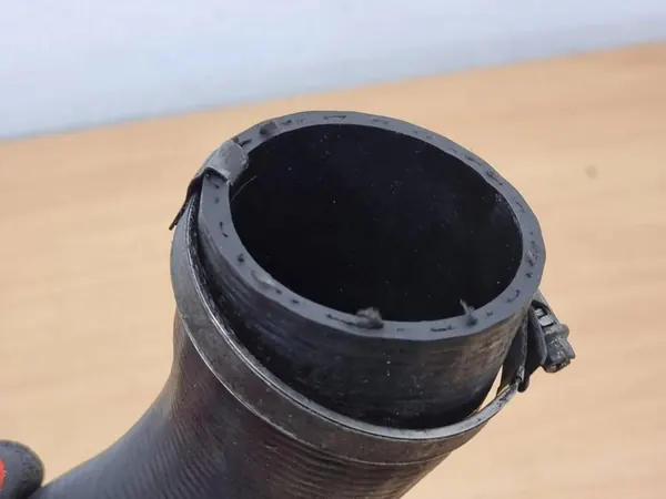 Intercooler-Schlauch Volvo V50 S40 C30 C70 2.0D image 3