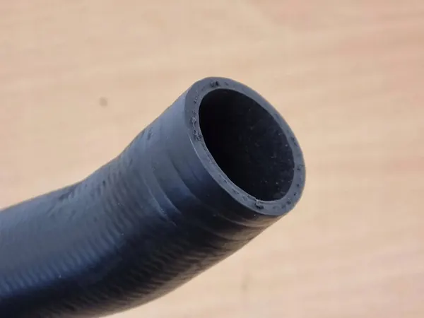 Intercooler-Schlauch Volvo V50 S40 C30 C70 2.0D image 4