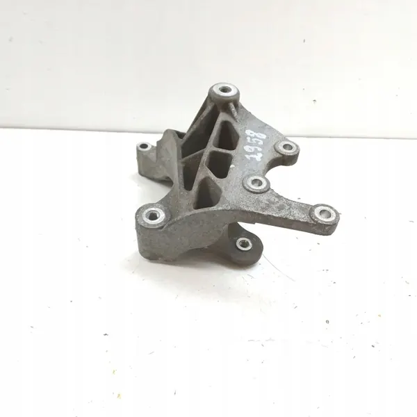 Support de pompe de direction Mitsubishi OE OEM 4450A188 image 7