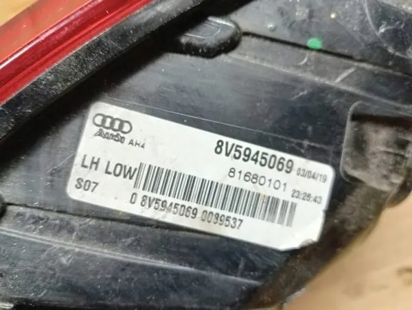 Luz trasera izquierda Audi A3 8V Sedan image 5