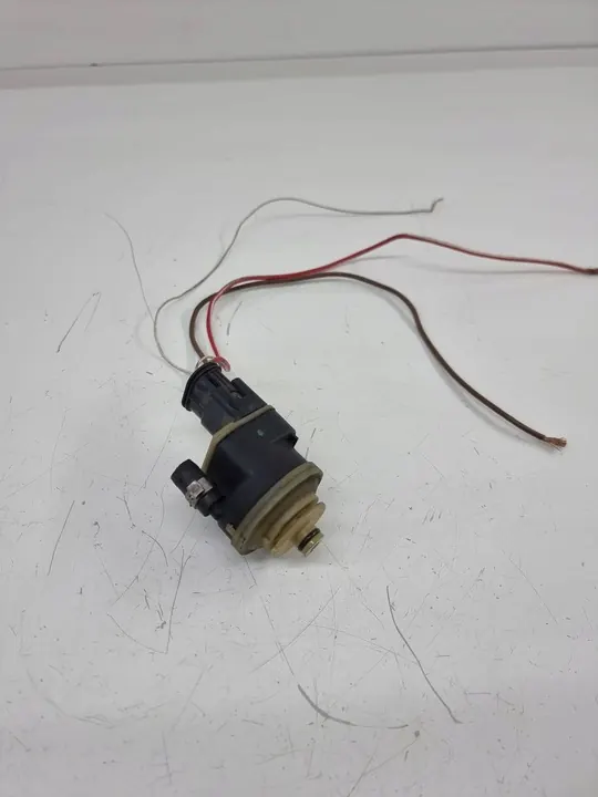 BMW 5 F10 F11 2012 Chauffage de Carburant OEM 8572527 image 1