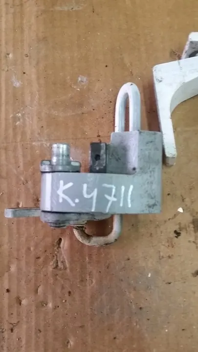 Volkswagen Dörrgångjärn T5 T6, OEM 7E0831402B image 2