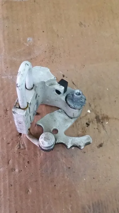 Volkswagen Dörrgångjärn T5 T6, OEM 7E0831402B image 4