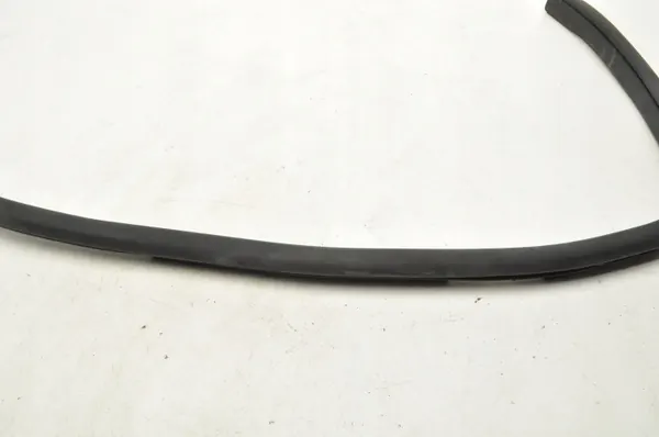 Junta de Puerta Derecha Mercedes AMG GT OEM A1906970451 image 9