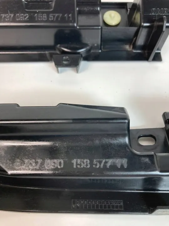 BMW i4 G26 Rechte Schwellerverkleidung OEM 8737092 image 7