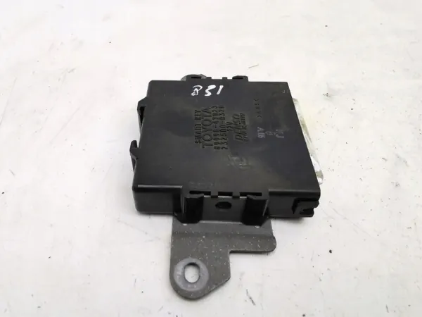 Keyless module Toyota Prius 2006 OEM 8999047023 image 6