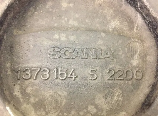 OEM 1373154 Scania Cubierta delantera motor - Usado image 5