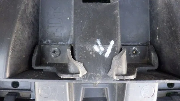 Framstötskydd OEM 622354651R Renault Megane III image 7