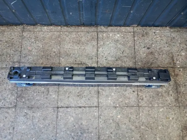 Viga para-choques traseira Dacia Sandero III OEM 755B67577R image 2