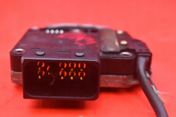 Ruiskutuspumpun Ohjausyksikkö VW Passat B5 2.5 TDI image 3