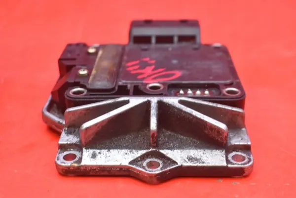 Ruiskutuspumpun Ohjausyksikkö VW Passat B5 2.5 TDI image 5