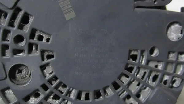 VOLVO V60 LIFT 2.0D Vaihtovirtageneraattori 30659580 image 5