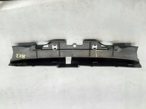 AUDI A3 8V Etupalkin Suojus image 4