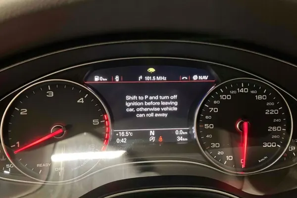 Audi A6 A7 Luftfilterhus OEM 4G0133838R Begagnad image 7