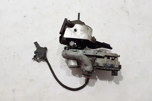 Turbo VW TOUAREG 4.1L diesel 2012 OEM 057145873N image 4