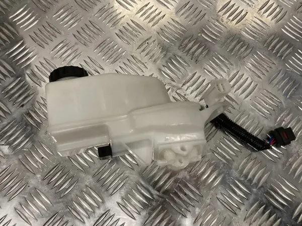 Remvloeistofreservoir OEM PK10095 voor Yaris IV image 2