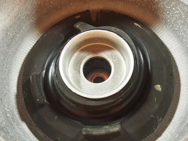 Support Amortisseur Audi A5 8T OEM 8r0412384a Côté Droit image 7