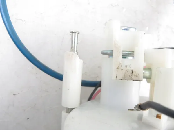 Brandstofpomp Peugeot 77020-0H010 image 6