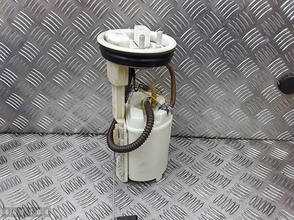 Brandstofpomp Audi TT 2003 8l9919051j image 2