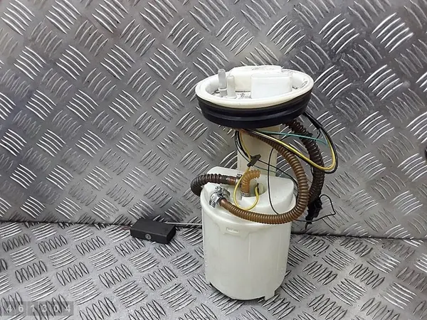 Brandstofpomp Audi TT 2003 8l9919051j image 3
