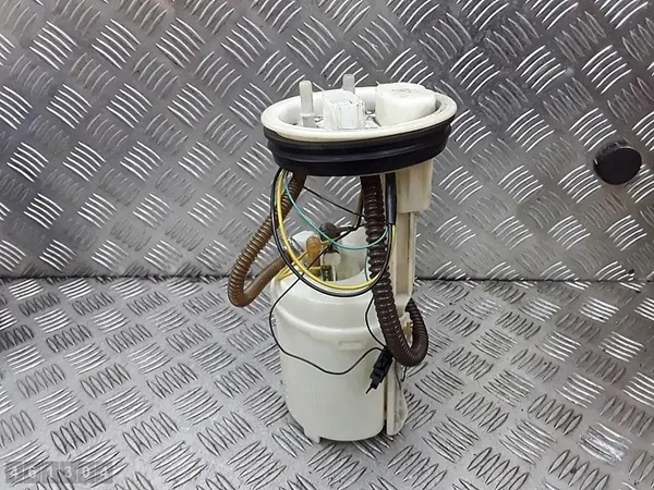 Brandstofpomp Audi TT 2003 8l9919051j image 4