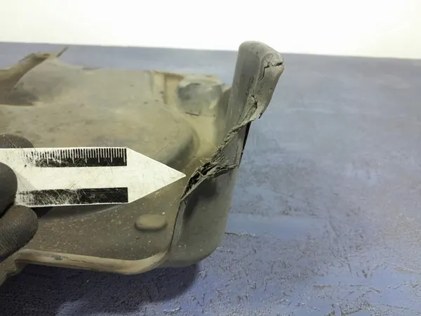 MERCEDES CLC CL203 Motor Undertray A2035243630 image 6