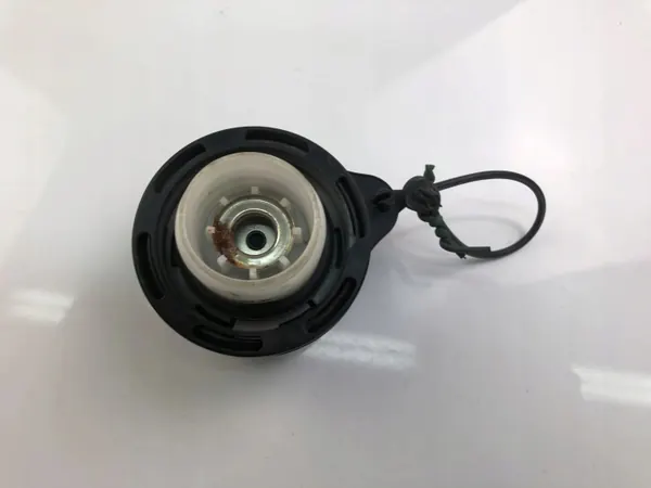 Bränsletankslock OEM 14451925 för Hyundai H-1/Starex 2005 image 3
