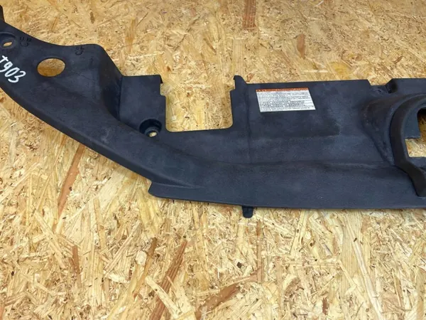 OEM 5328947071 Vordersitzgurtabdeckung Toyota Prius IV image 3