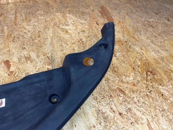 OEM 5328947071 Vordersitzgurtabdeckung Toyota Prius IV image 6