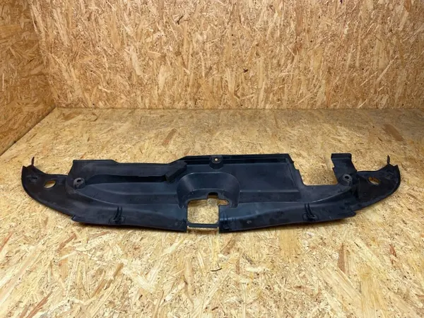 OEM 5328947071 Vordersitzgurtabdeckung Toyota Prius IV image 7