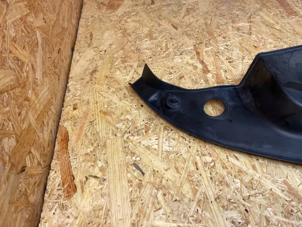 OEM 5328947071 Vordersitzgurtabdeckung Toyota Prius IV image 8