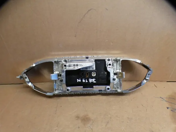 Peugeot 308 T9 navigationsdisplayram OEM 9808284180 image 4