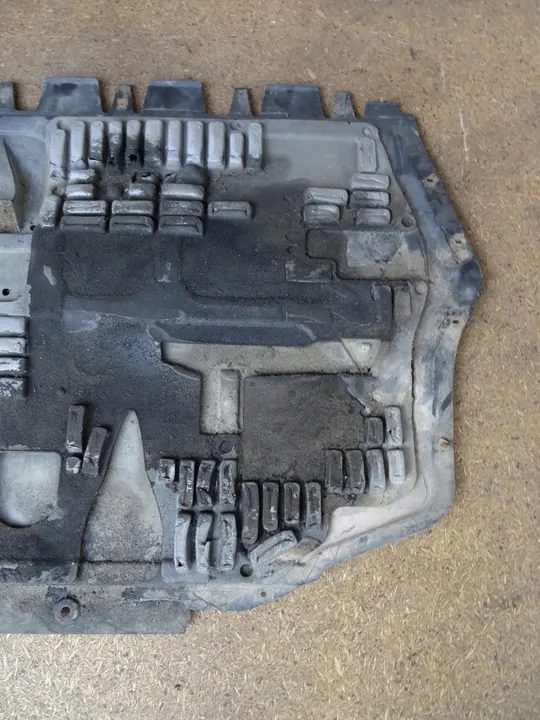 A3 8P GOLF V OCTAVIA II Motorplåt 1K0825237L image 3