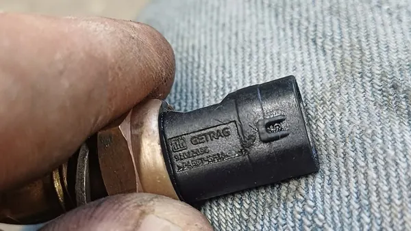 Capteur de boîte de vitesses Nissan Juke II F16 1.0 DIG-T OEM image 2